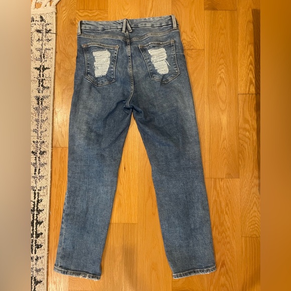 Good American Good Legs Straight Jeans in Indigo205 - Picture 7 of 11